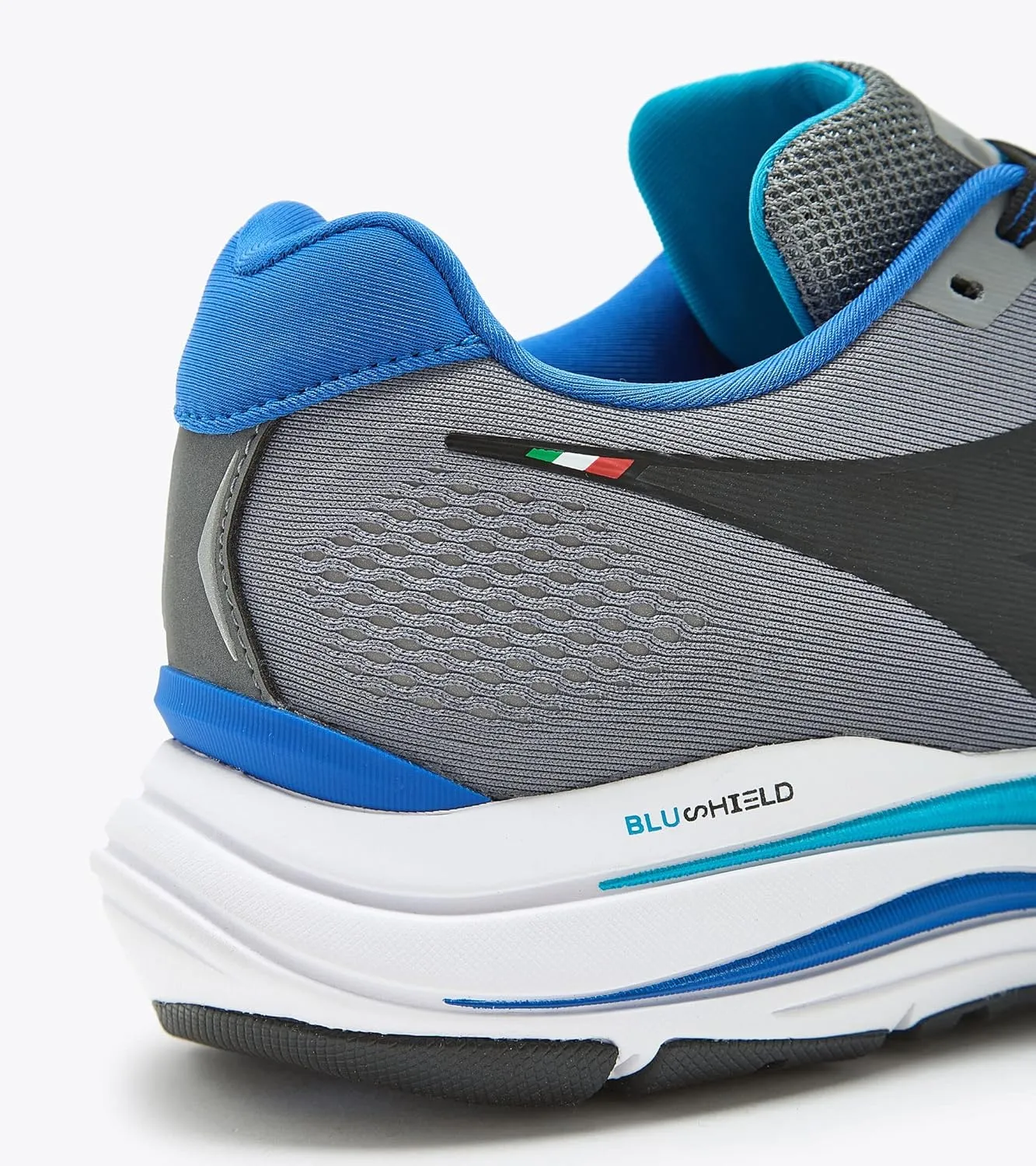 Diadora Mythos Blushield 7 Vortice