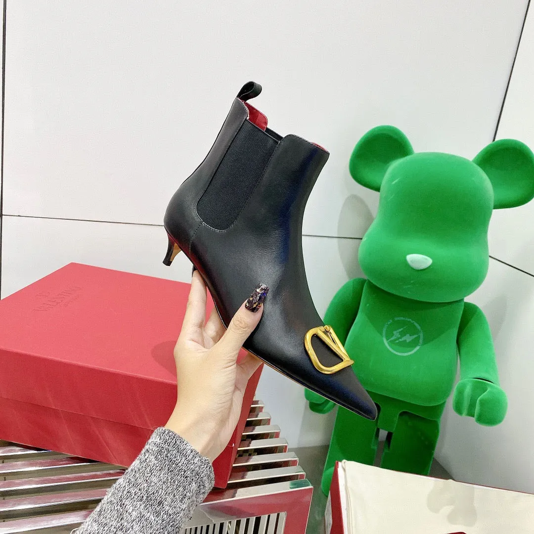 SE648  Size 5-9  Material: Cowhide  Lining: Sheep skin Sole: Italian leather