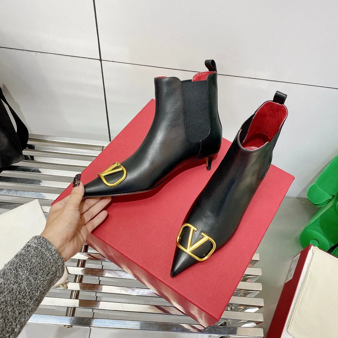 SE648  Size 5-9  Material: Cowhide  Lining: Sheep skin Sole: Italian leather